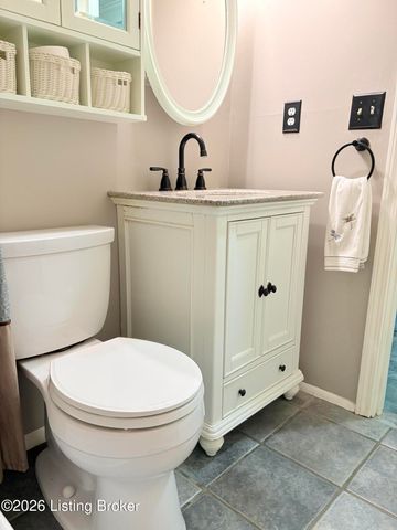 4501 Summitt Dr, Louisville, KY 40229