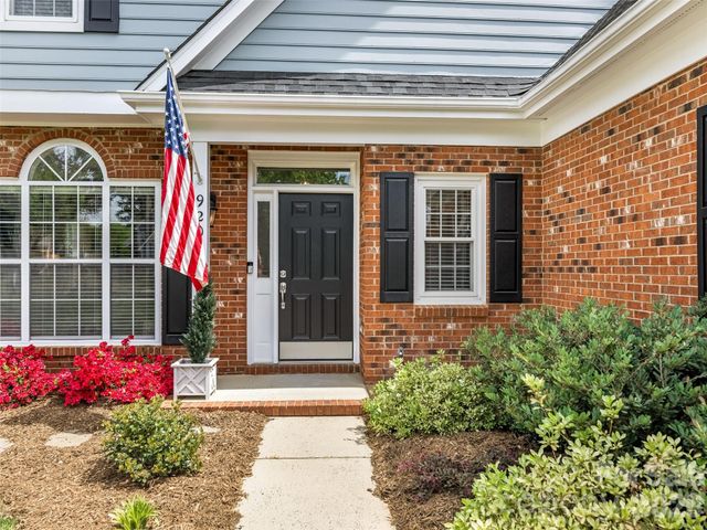 9201 Hanworth Trace Drive, Charlotte, NC 28277