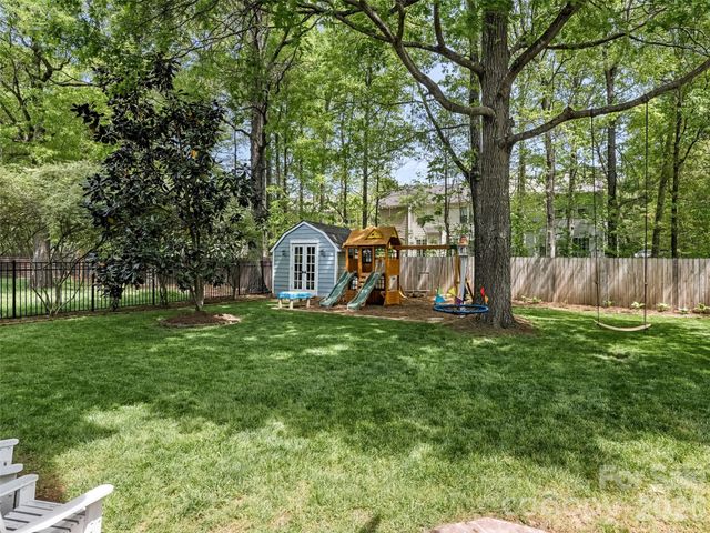 9201 Hanworth Trace Drive, Charlotte, NC 28277