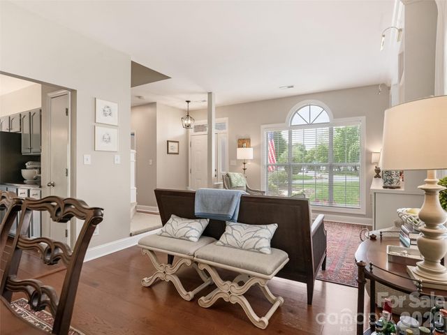 9201 Hanworth Trace Drive, Charlotte, NC 28277