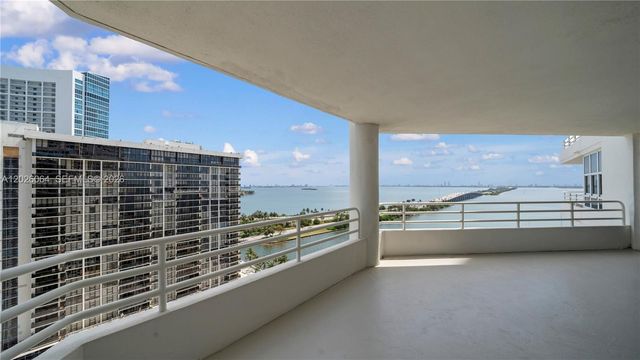 555 NE 34th St 1402, Miami, FL 33137