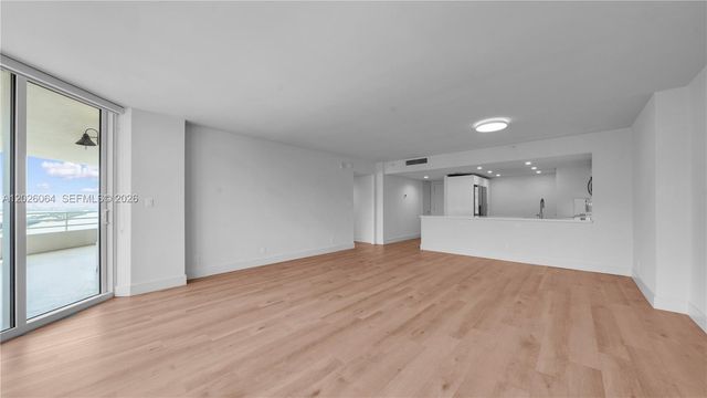 555 NE 34th St 1402, Miami, FL 33137