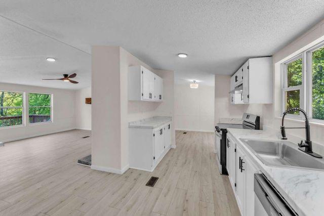 360 Hawk Hill, Clifton, SC 29324