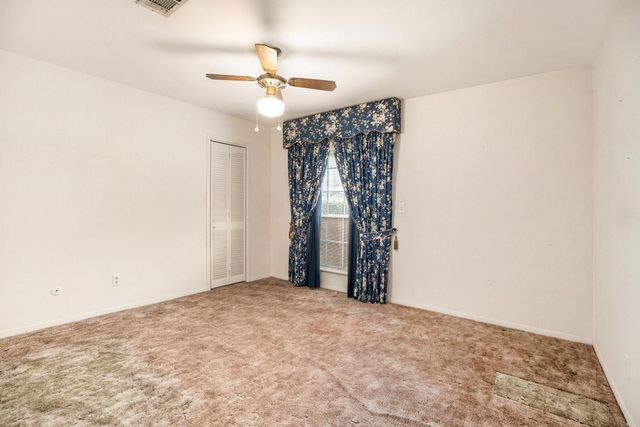 1813 22nd Avenue N, Texas City, TX 77590