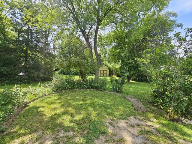 5257 S 28th STREET, Greenfield, WI 53221