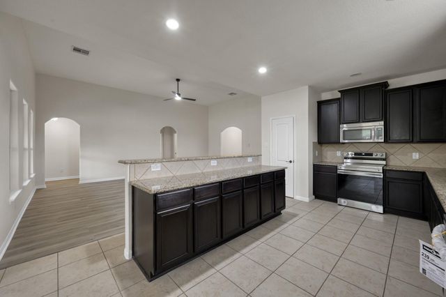 18894 Maverick Ranch Road W, Magnolia, TX 77355