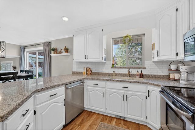 1624 E WOOD GLEN RD, Sandy, UT 84092