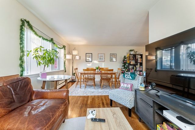 425 S Huntington 6, Boston, MA 02130