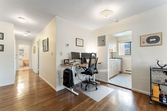 425 S Huntington 6, Boston, MA 02130
