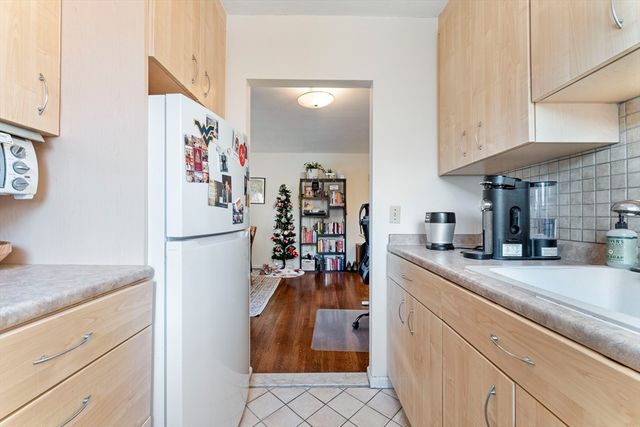 425 S Huntington 6, Boston, MA 02130