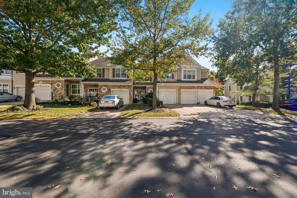 7804 NORMANDY DR, MOUNT LAUREL, NJ 08054 — exterior