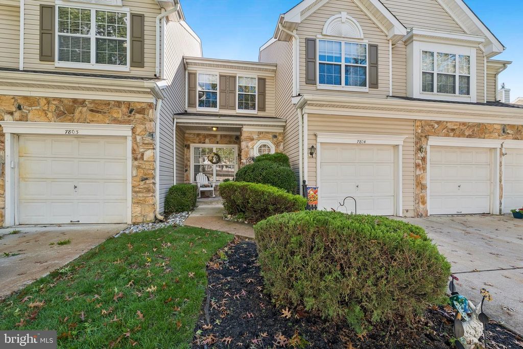7804 NORMANDY DR, MOUNT LAUREL, NJ 08054 — photo 2