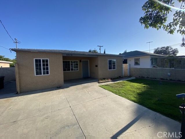 1206 W Mcfadden Avenue, Santa Ana, CA 92707