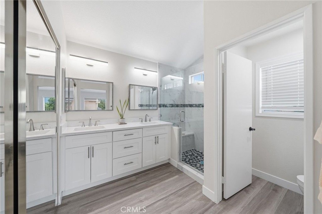 Image 14 of property listing at 875 Bramble, Corona, CA 92878