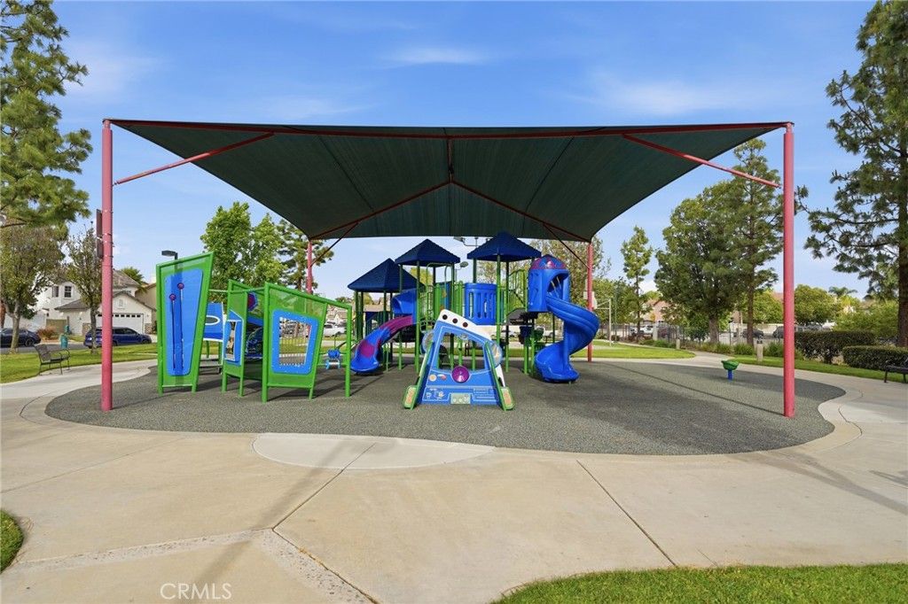 Image 21 of property listing at 875 Bramble, Corona, CA 92878