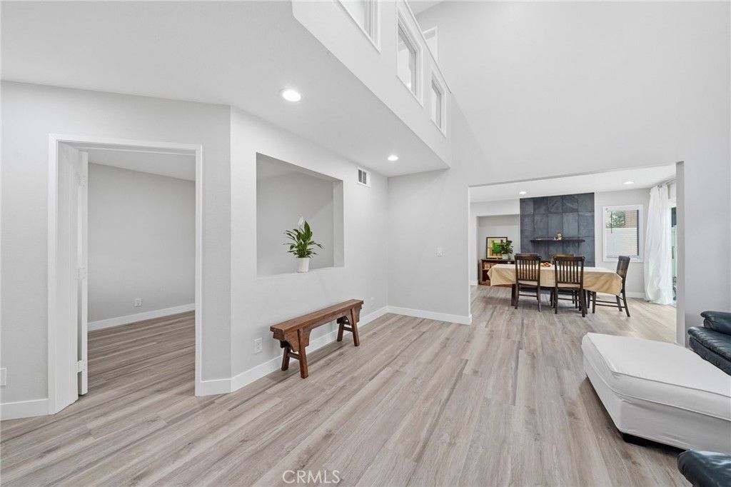 Image 27 of property listing at 875 Bramble, Corona, CA 92878