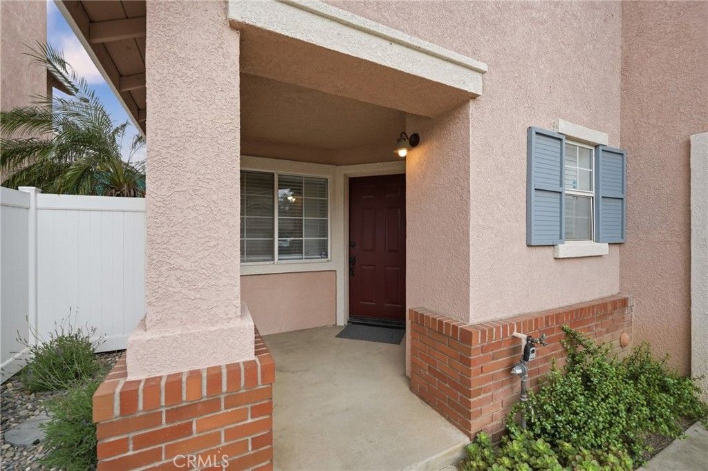 Image 3 of property listing at 875 Bramble, Corona, CA 92878