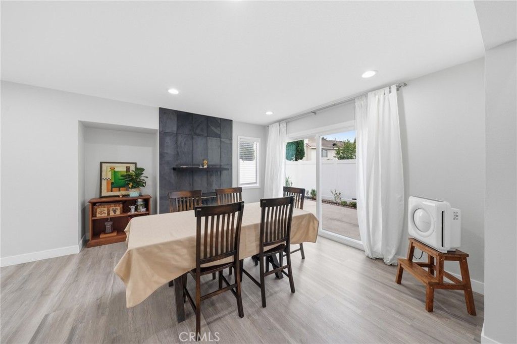 Image 6 of property listing at 875 Bramble, Corona, CA 92878