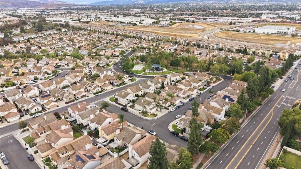 Image 69 of property listing at 875 Bramble, Corona, CA 92878