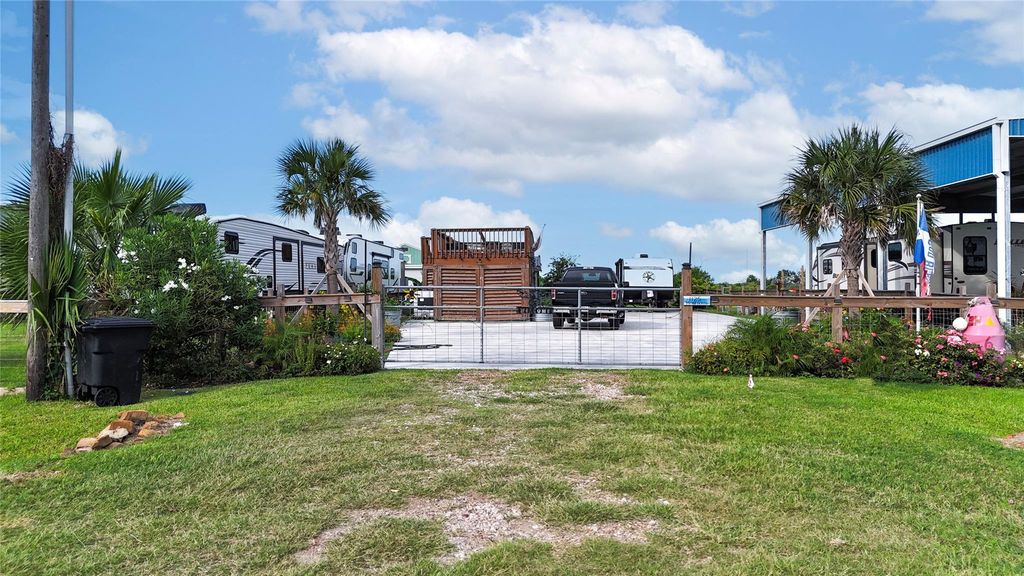 1125 N Monkhouse Drive, Crystal Beach, TX 77650