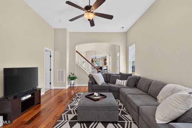 1060 Kingston Grove Drive, Cary, NC 27519