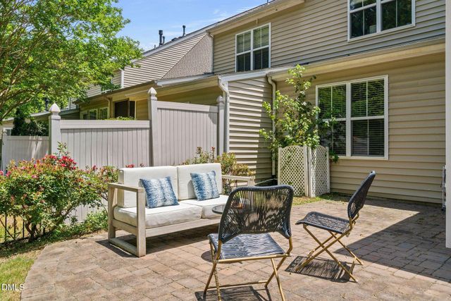 1060 Kingston Grove Drive, Cary, NC 27519