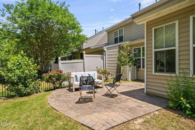 1060 Kingston Grove Drive, Cary, NC 27519