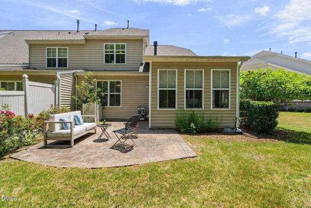 1060 Kingston Grove Drive, Cary, NC 27519