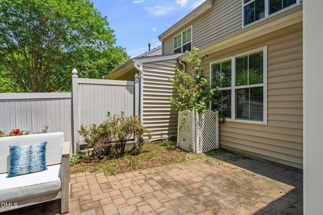 1060 Kingston Grove Drive, Cary, NC 27519