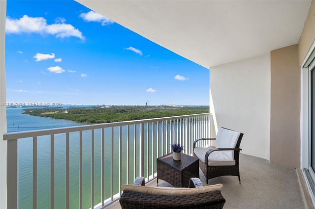 300 Bayview Dr 1910, Sunny Isles Beach, FL 33160