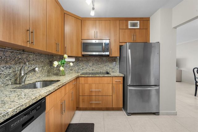 300 Bayview Dr 1910, Sunny Isles Beach, FL 33160