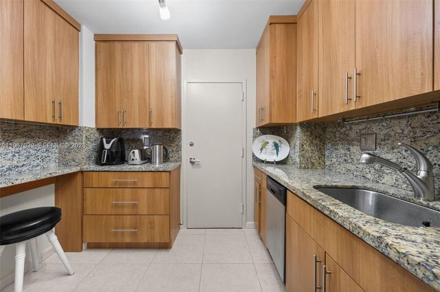 300 Bayview Dr 1910, Sunny Isles Beach, FL 33160