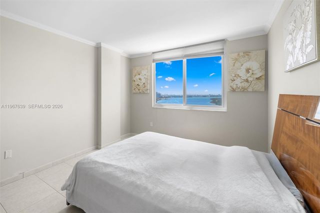 300 Bayview Dr 1910, Sunny Isles Beach, FL 33160