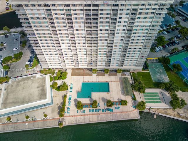 300 Bayview Dr 1910, Sunny Isles Beach, FL 33160