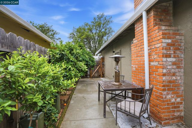 860 San Simeon Drive, Concord, CA 94518