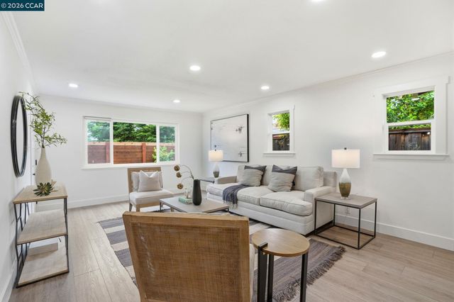 860 San Simeon Drive, Concord, CA 94518