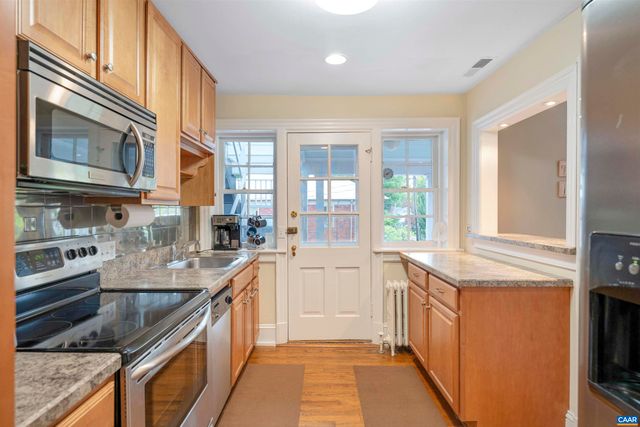 619 E HIGH ST, Charlottesville, VA 22902