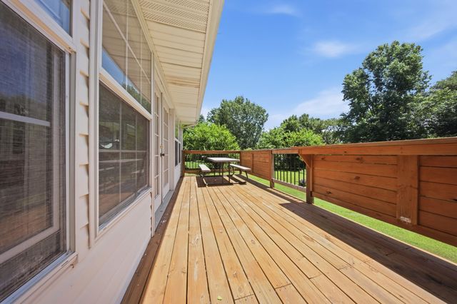 1666 E Richmond Street, Springfield, MO 65804