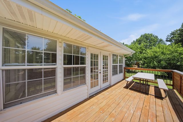 1666 E Richmond Street, Springfield, MO 65804