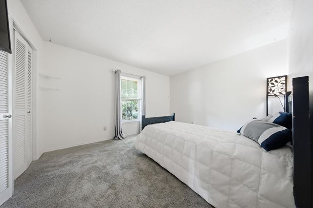 1666 E Richmond Street, Springfield, MO 65804
