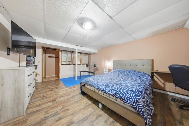 1666 E Richmond Street, Springfield, MO 65804