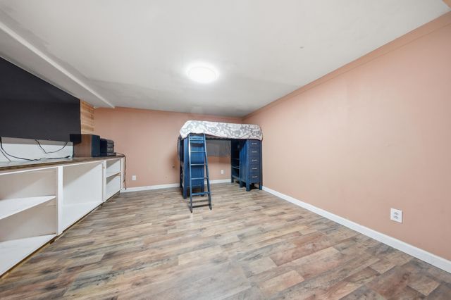 1666 E Richmond Street, Springfield, MO 65804