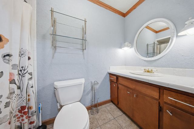 1666 E Richmond Street, Springfield, MO 65804