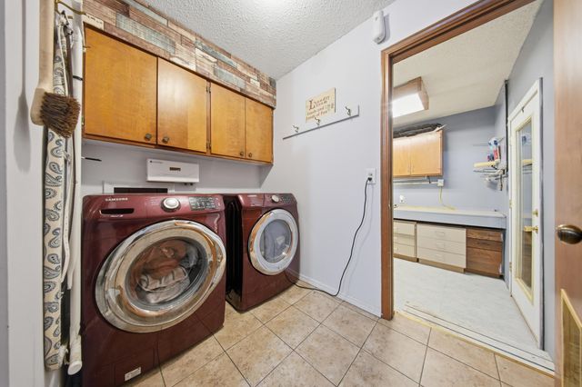 1666 E Richmond Street, Springfield, MO 65804