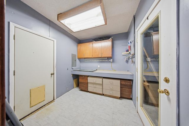 1666 E Richmond Street, Springfield, MO 65804