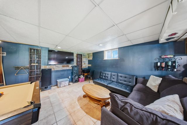 1666 E Richmond Street, Springfield, MO 65804