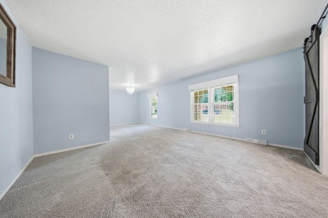1666 E Richmond Street, Springfield, MO 65804