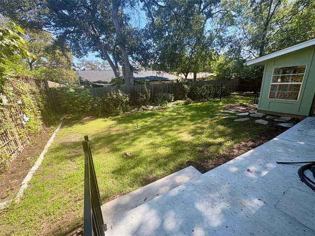 2512 Baxter DR, Austin, TX 78745