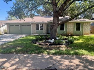 2512 Baxter DR, Austin, TX 78745
