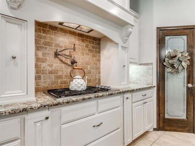 12500 Heathfield Lane, Oklahoma City, OK 73173